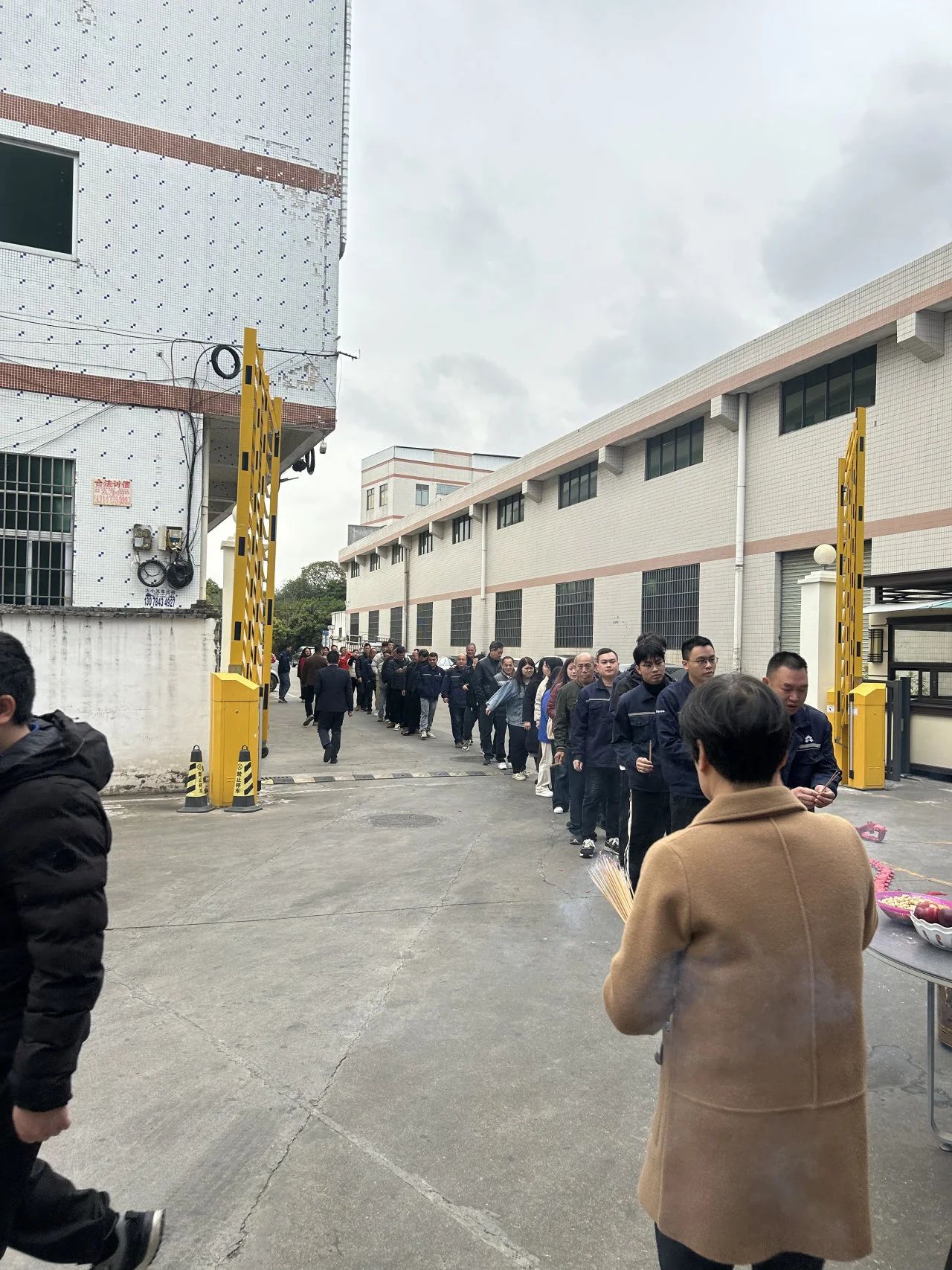 法立奥电梯公司开工大吉