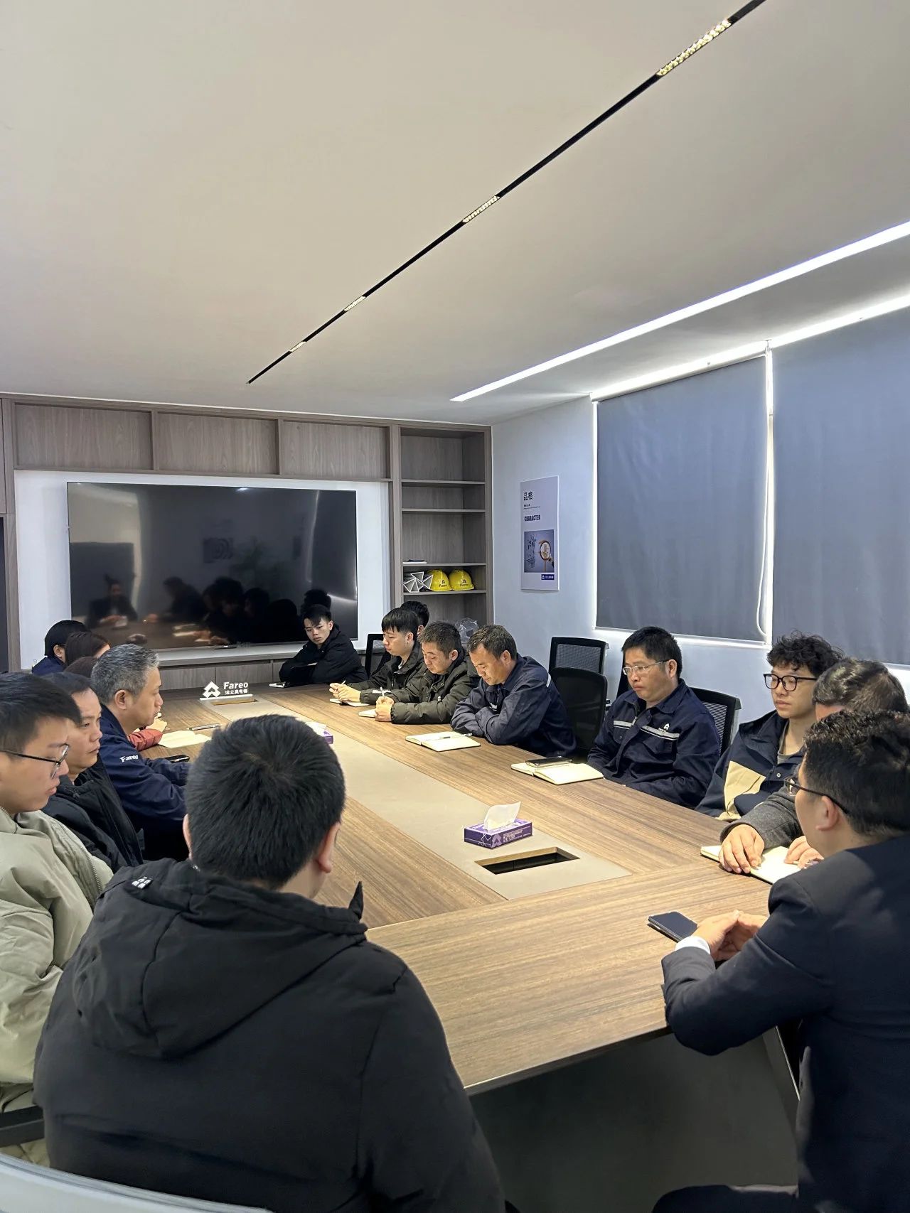 法立奥电梯召开技术研讨大会