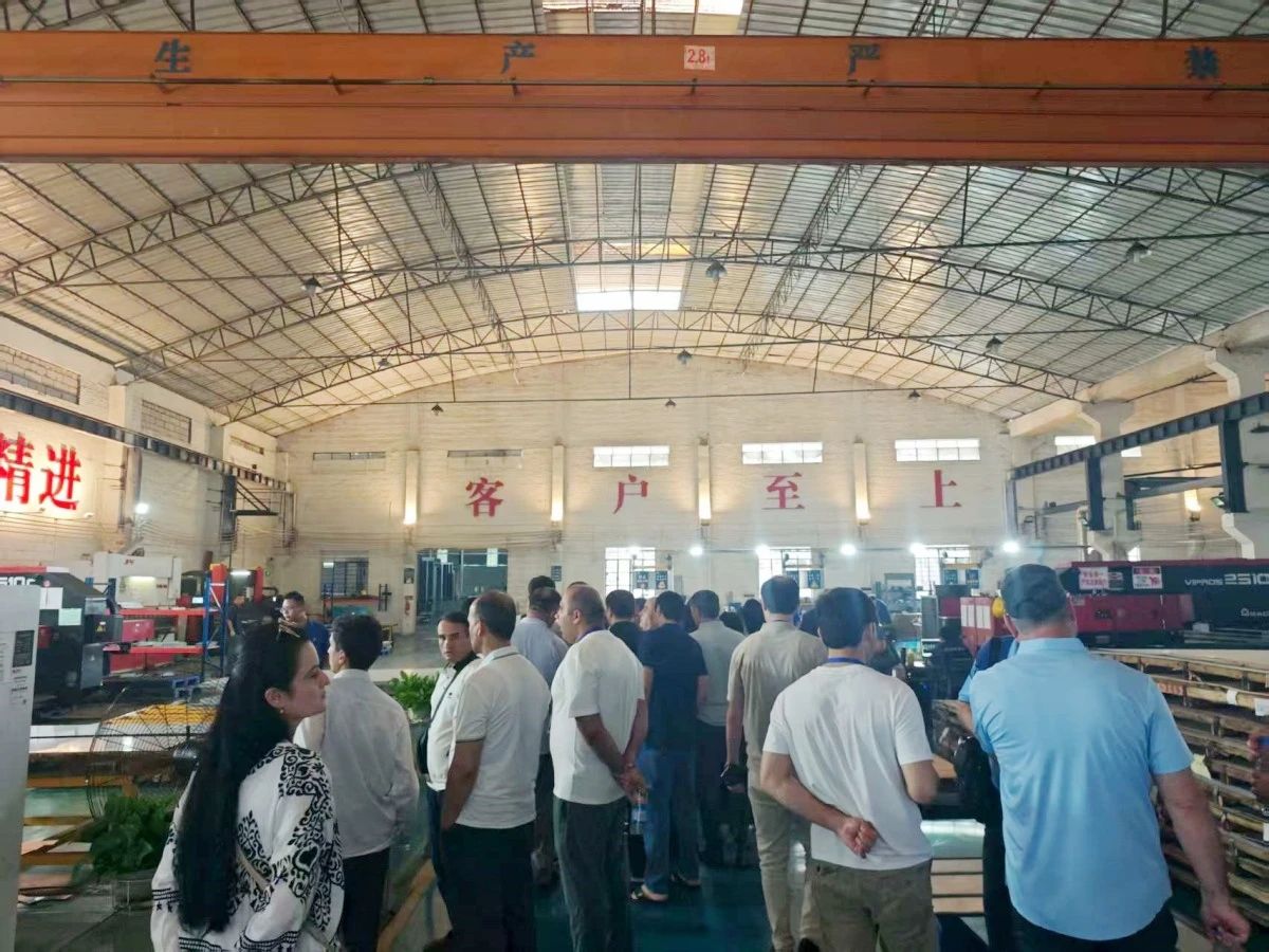 法立奥电梯团队