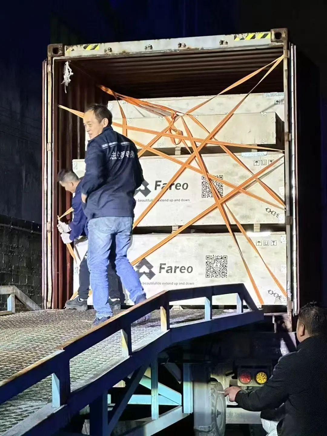 法立奥电梯出货